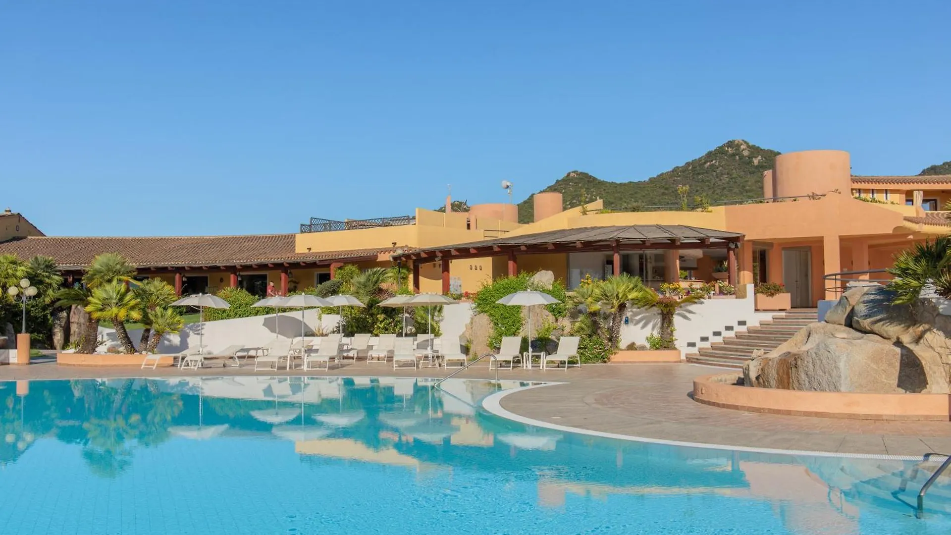 Sant'Elmo Beach Hotel Кастиадас