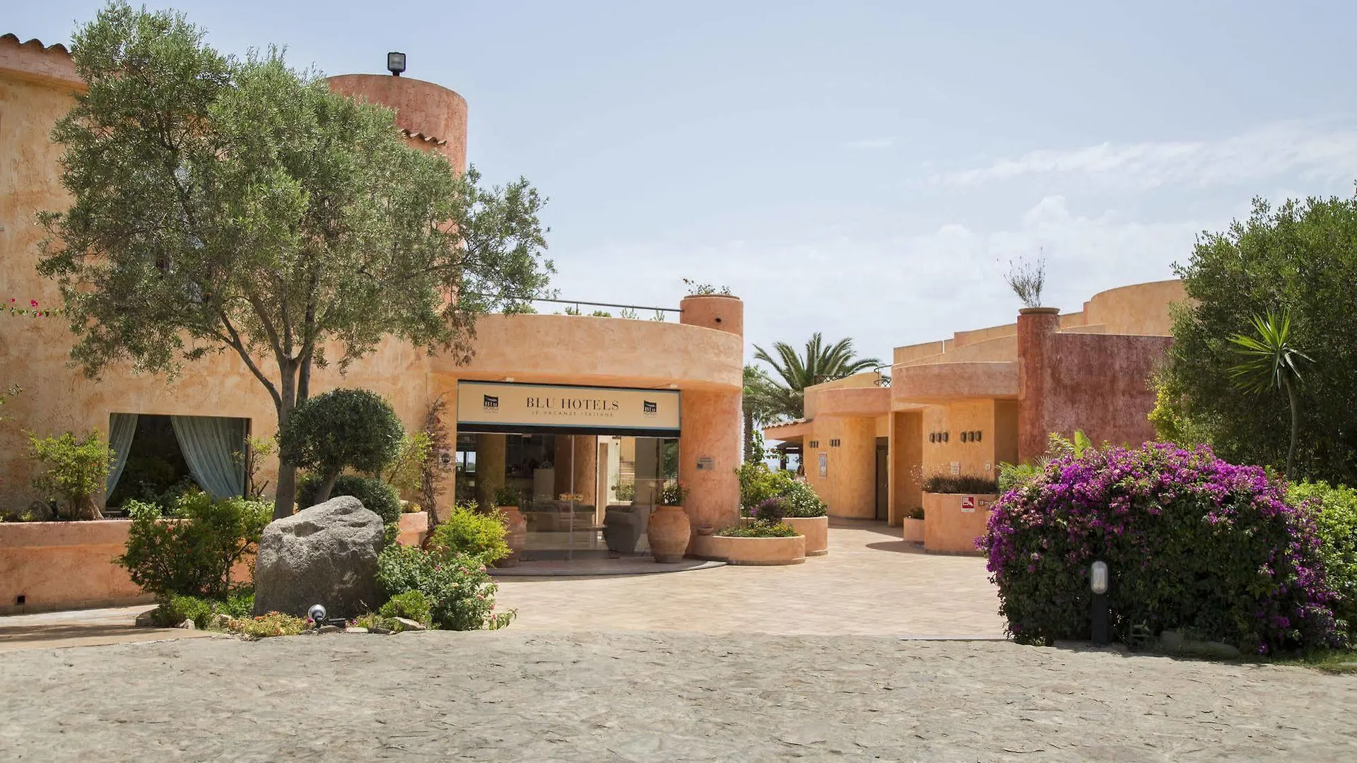 Sant'Elmo Beach Hotel Кастиадас