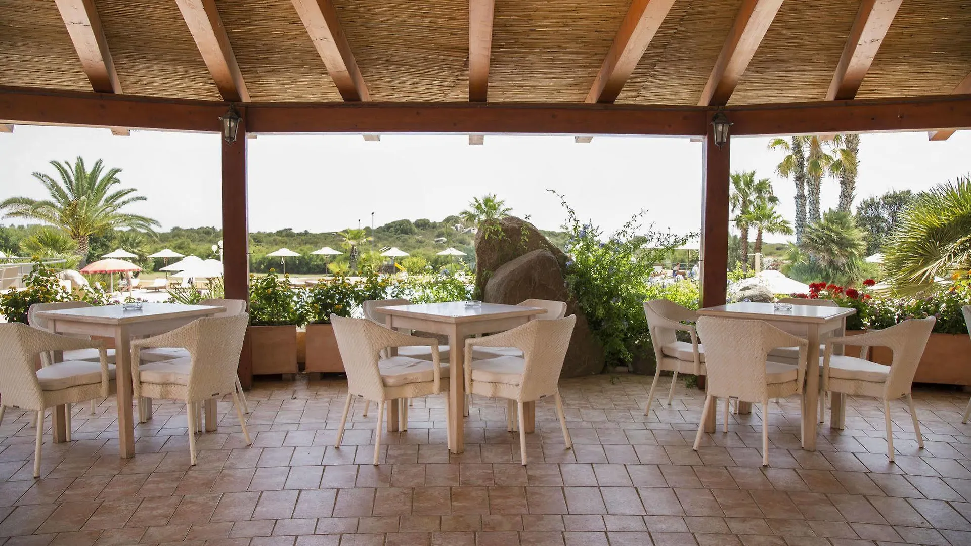 Sant'Elmo Beach Hotel Кастиадас