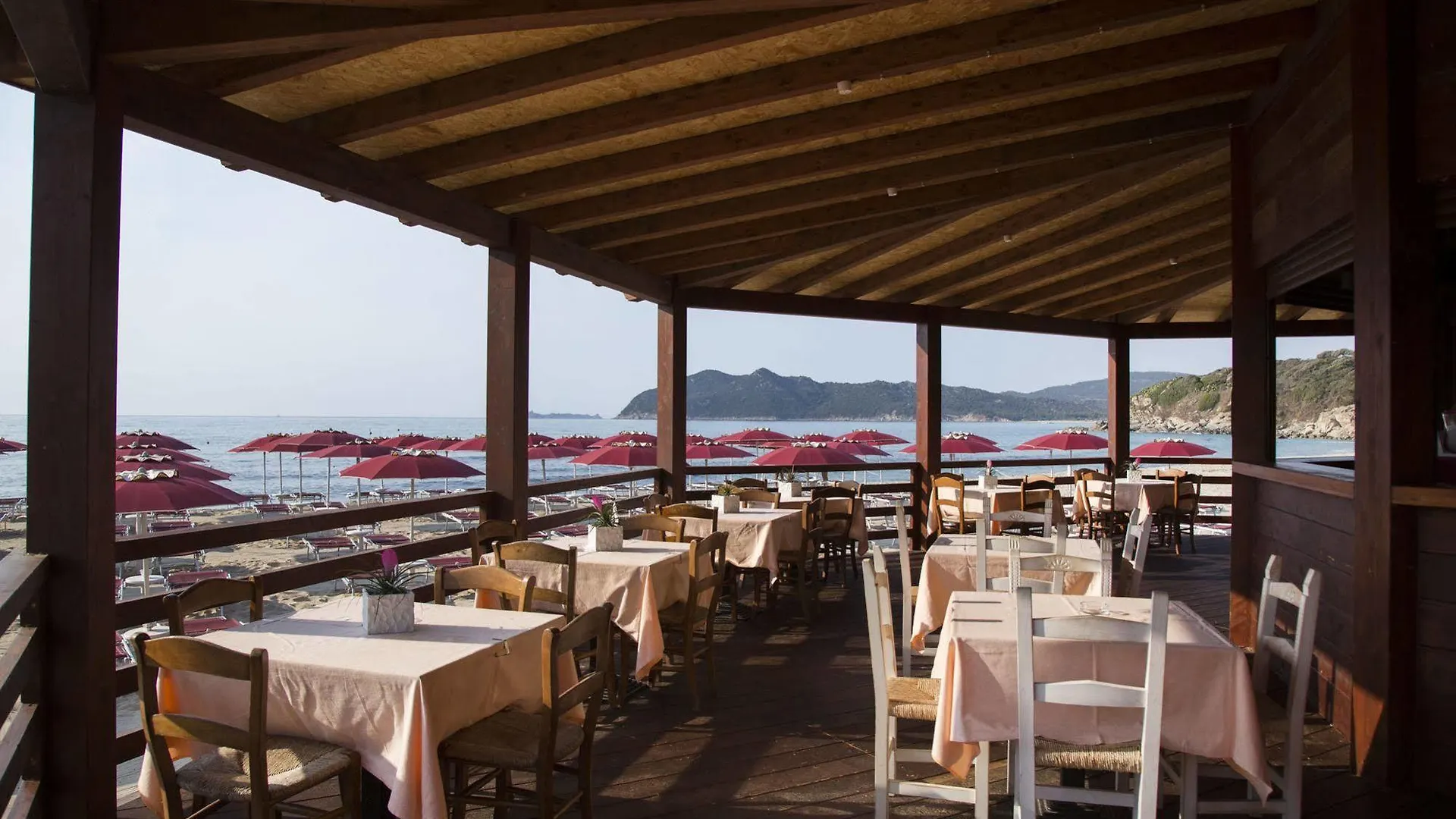 Sant'Elmo Beach Hotel Кастиадас